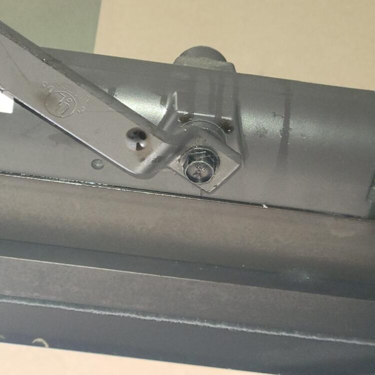 Door Closer loosing hydraulic fluid